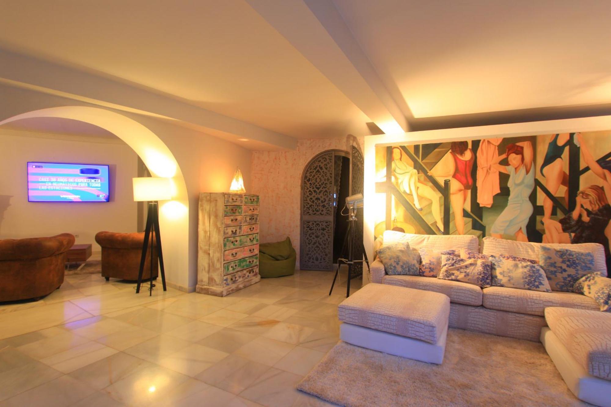 Villa 2042 Elegant With Garden Heated Pool