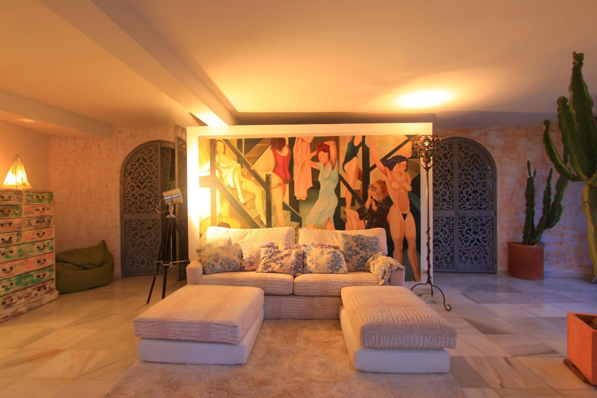 2042 Elegant With Garden Heated Pool Villa *