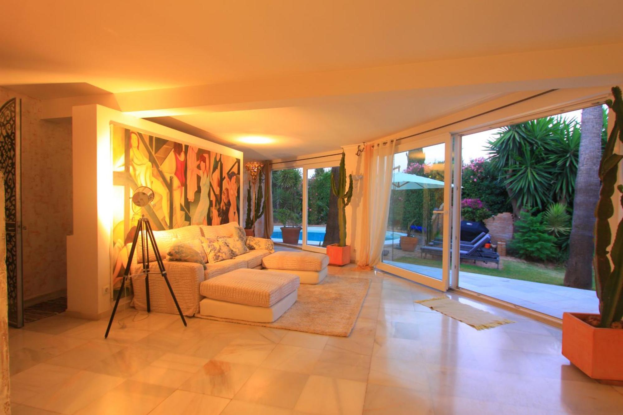 Villa 2042 Elegant With Garden Heated Pool *