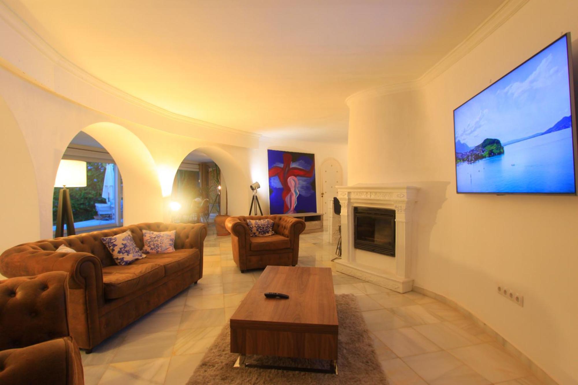 2042 Elegant With Garden Heated Pool *