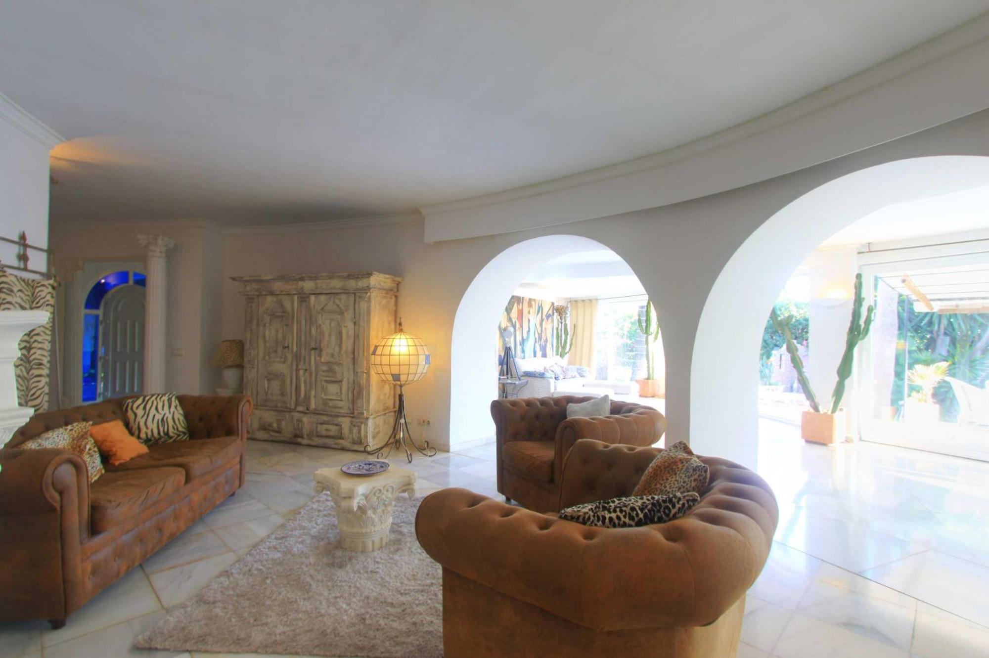 2042 Elegant With Garden Heated Pool Marbella