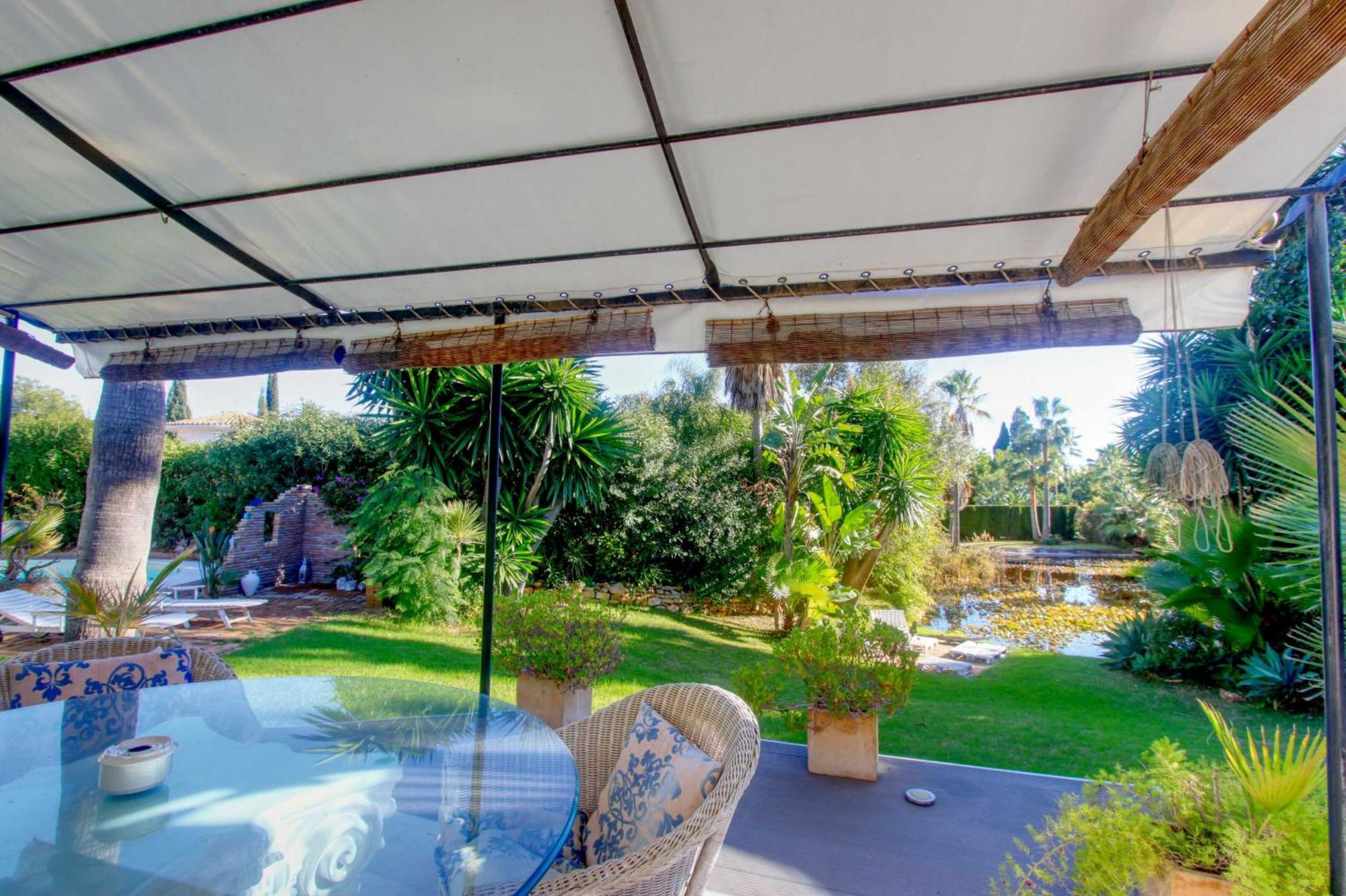 Villa 2042 Elegant With Garden Heated Pool