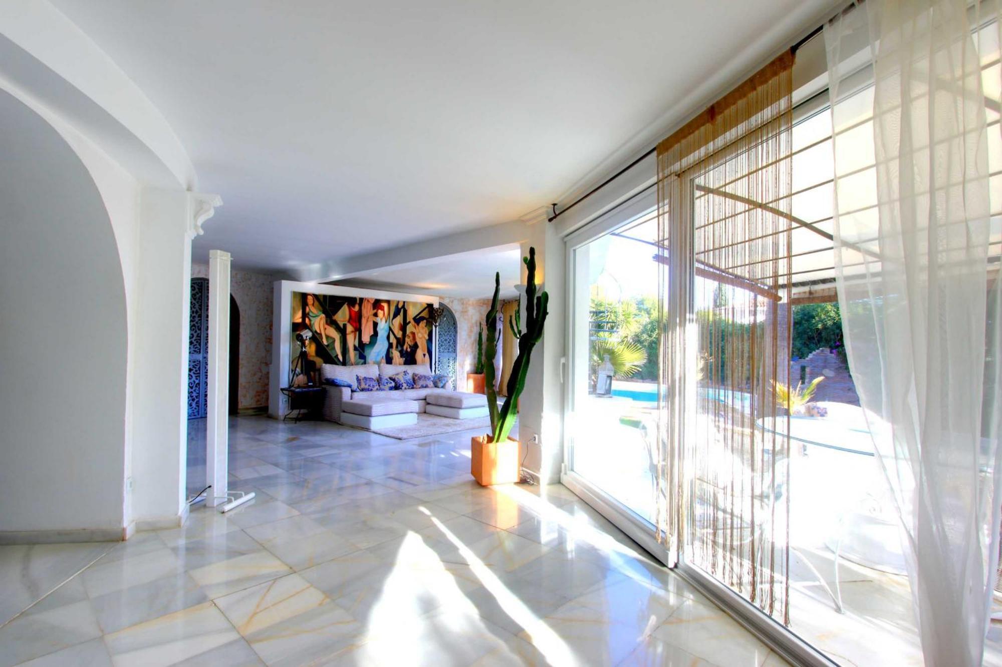 2042 Elegant With Garden Heated Pool Marbella