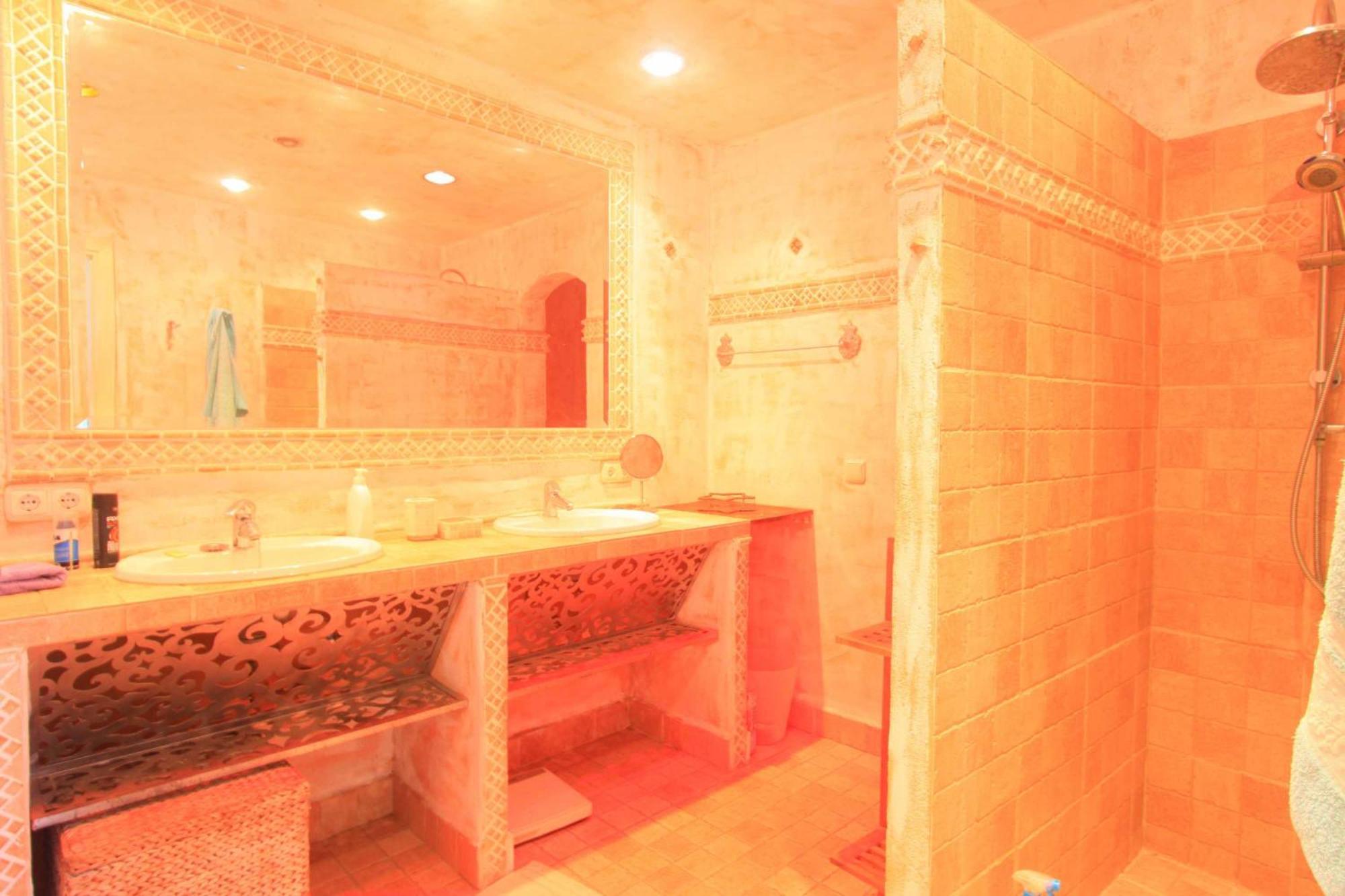 2042 Elegant With Garden Heated Pool Villa