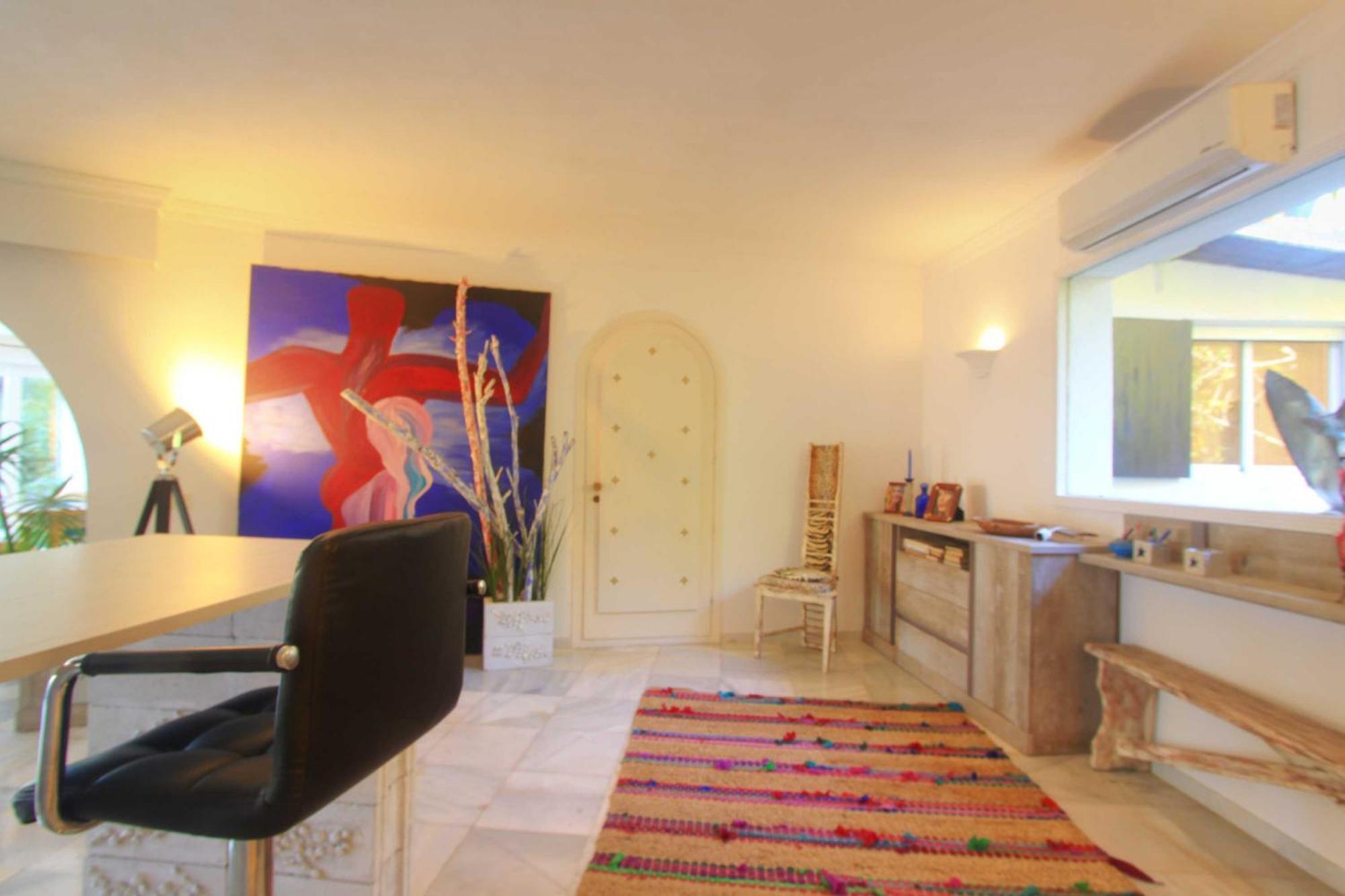 Villa 2042 Elegant With Garden Heated Pool